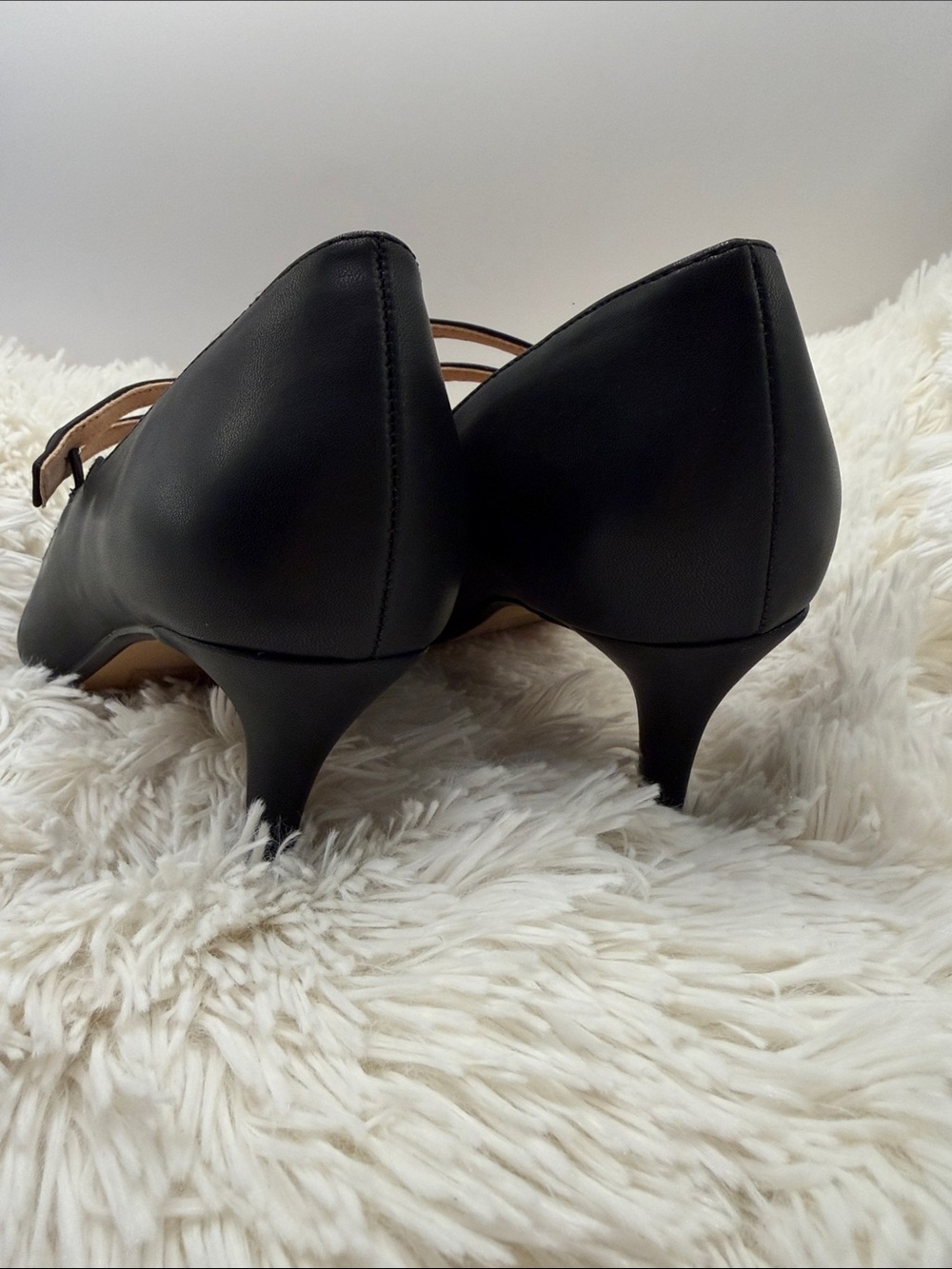 Journee Collection Black Pointed Sidney Heels with Double Straps - Picture 3 of 7